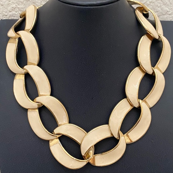 Vintage Unsigned Enameled Cream Gold-tone Chunky Chain Necklace 138g. - Picture 7 of 15